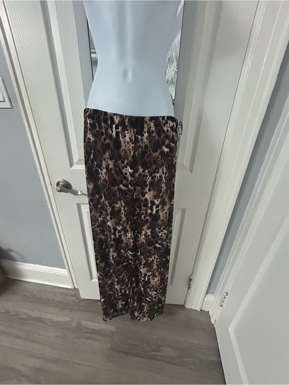 Leopard-Print Brown Maxi Skirt with Elastic Waist